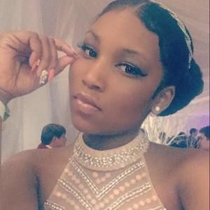 Meet your Posher, Melaisha